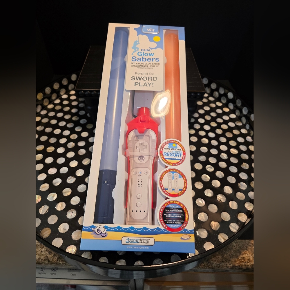 Wii Motion Plus Glow Sabers Set